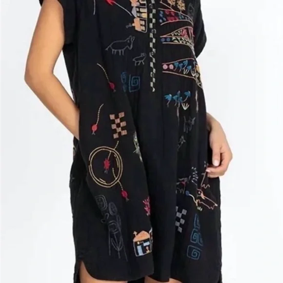 Johnny Was Biya Embroidered Black Boho Tunic - Size S - Floral Silk Blend - NWOT - Picture 2 of 15